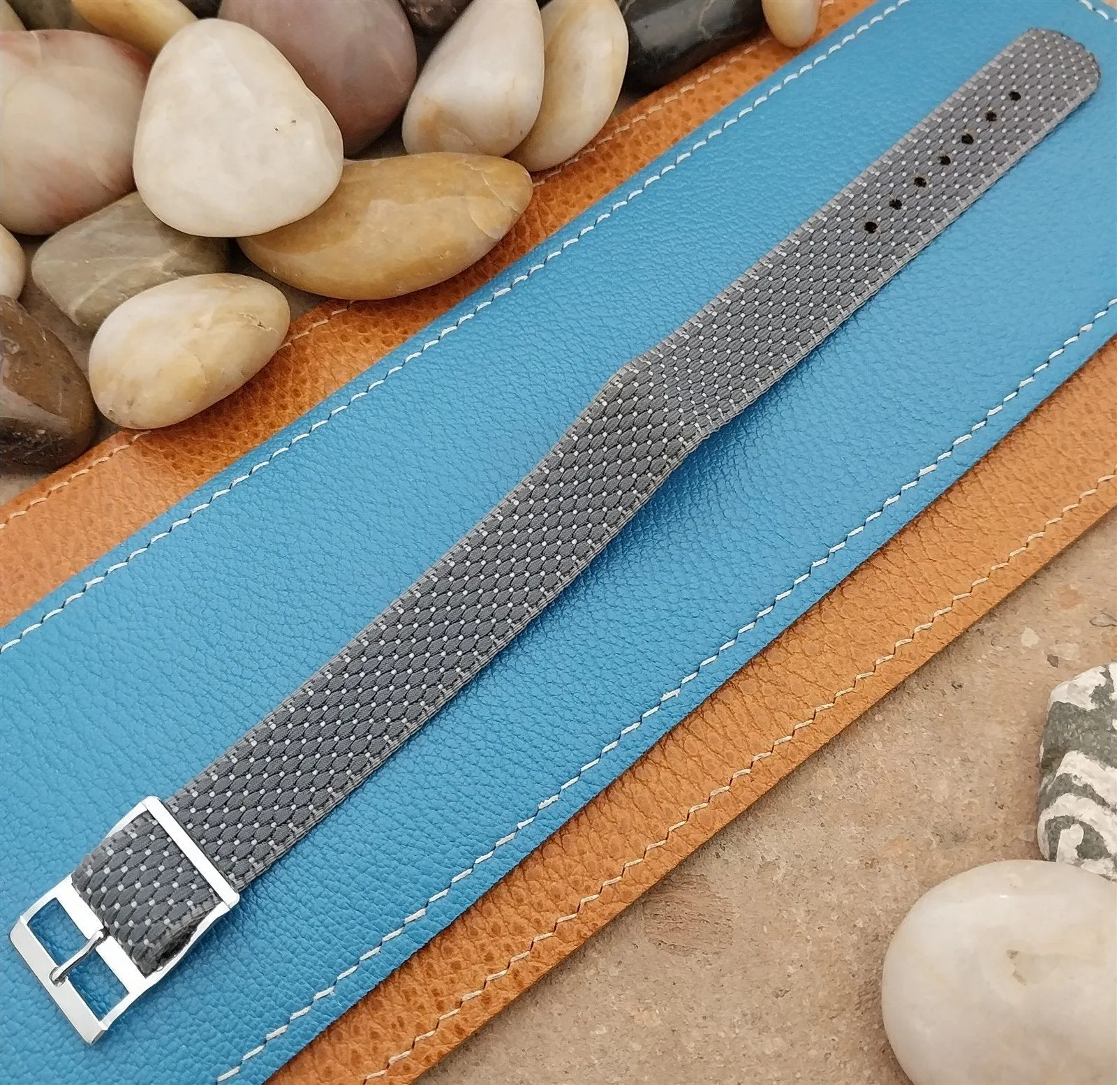 1960s 5/8" Gray Patterned Nylon Classic One-Piece Unused nos Vintage Watch Band