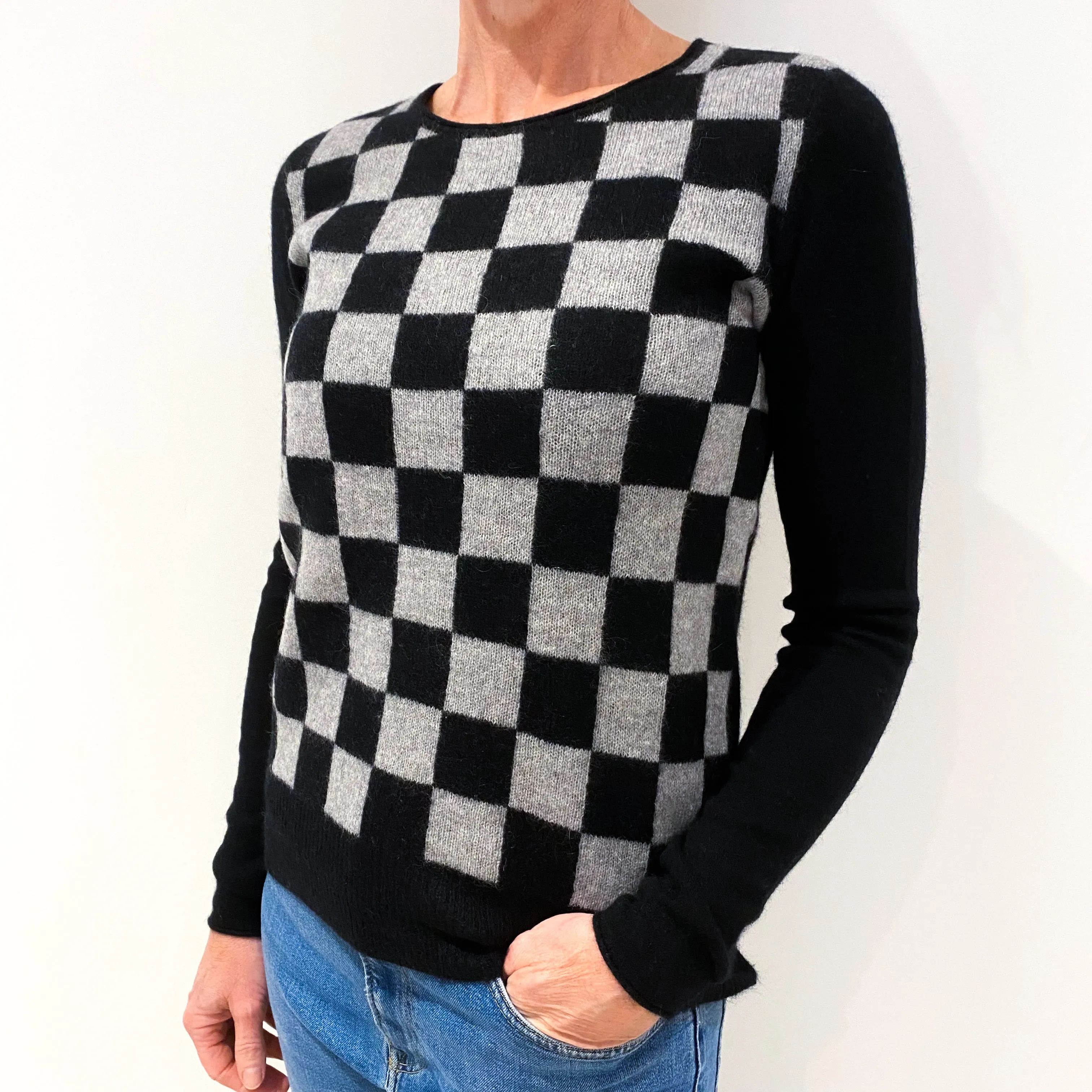 Black and Grey Check Cashmere Crew Neck Jumper Small