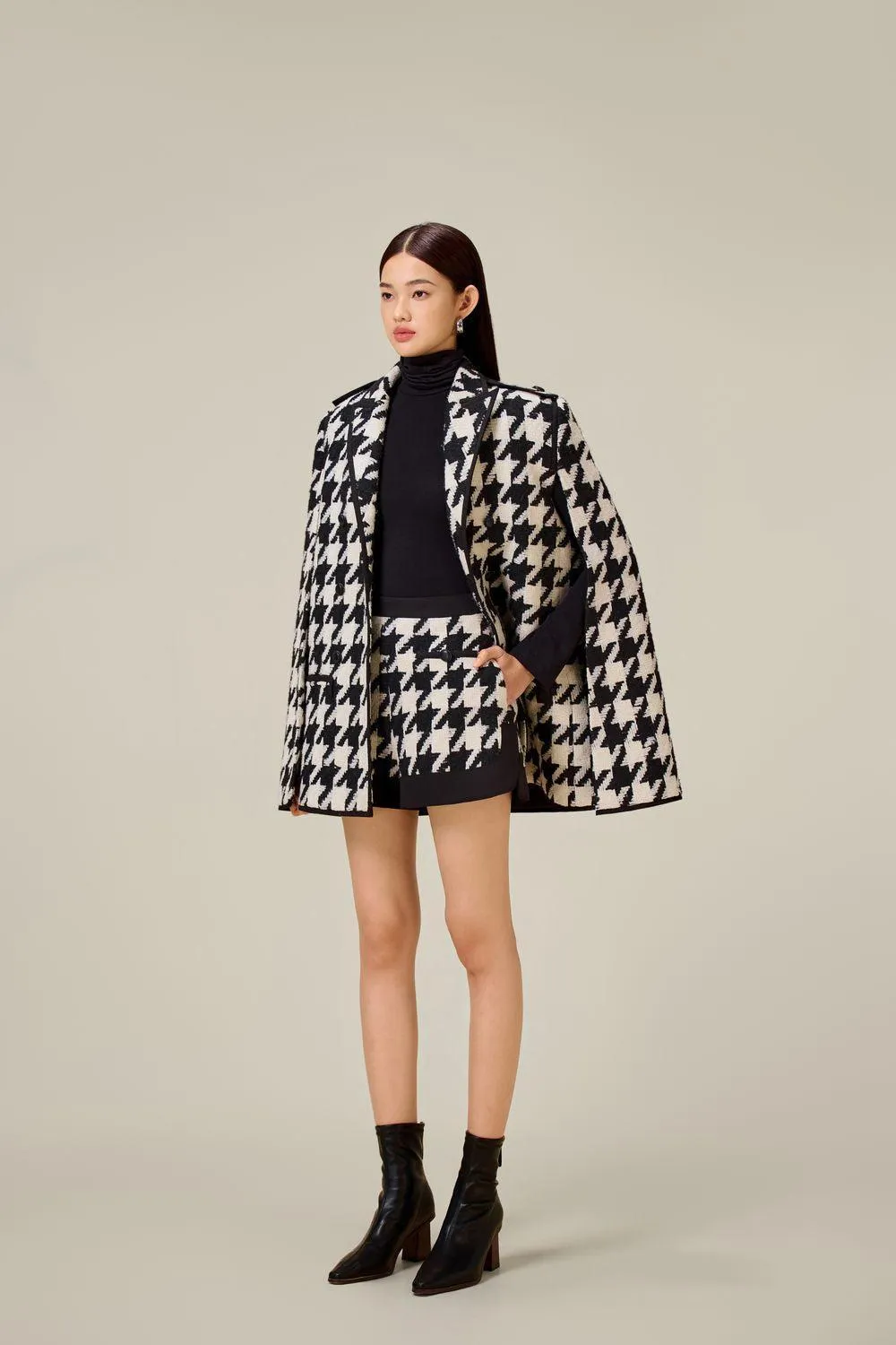 Checked Cape