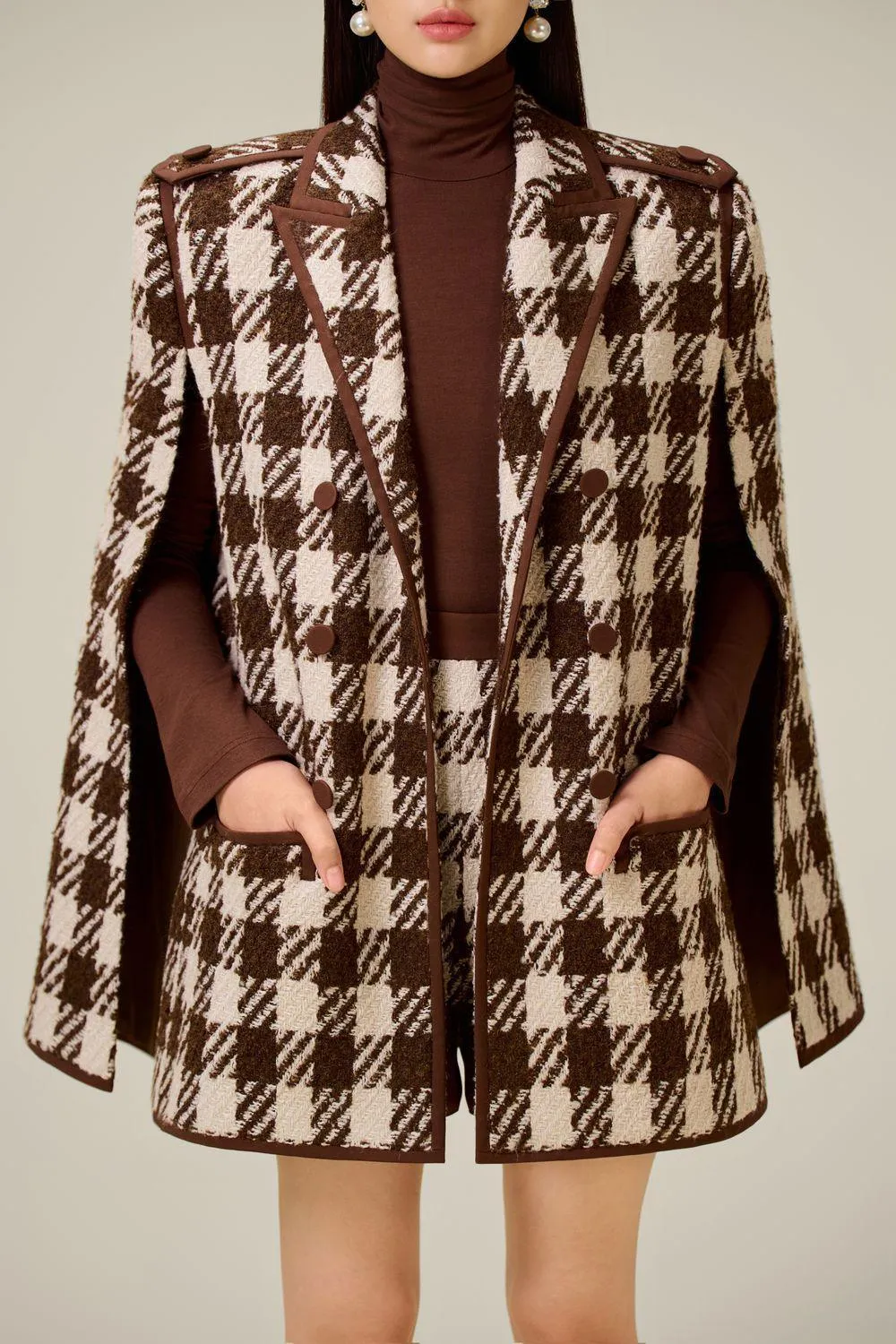 Checked Cape