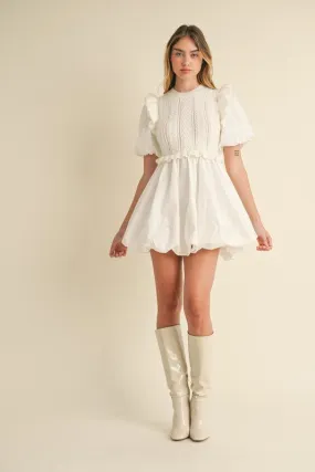 NEWEST ARRIVAL White Contrast Knit Bubble Dress