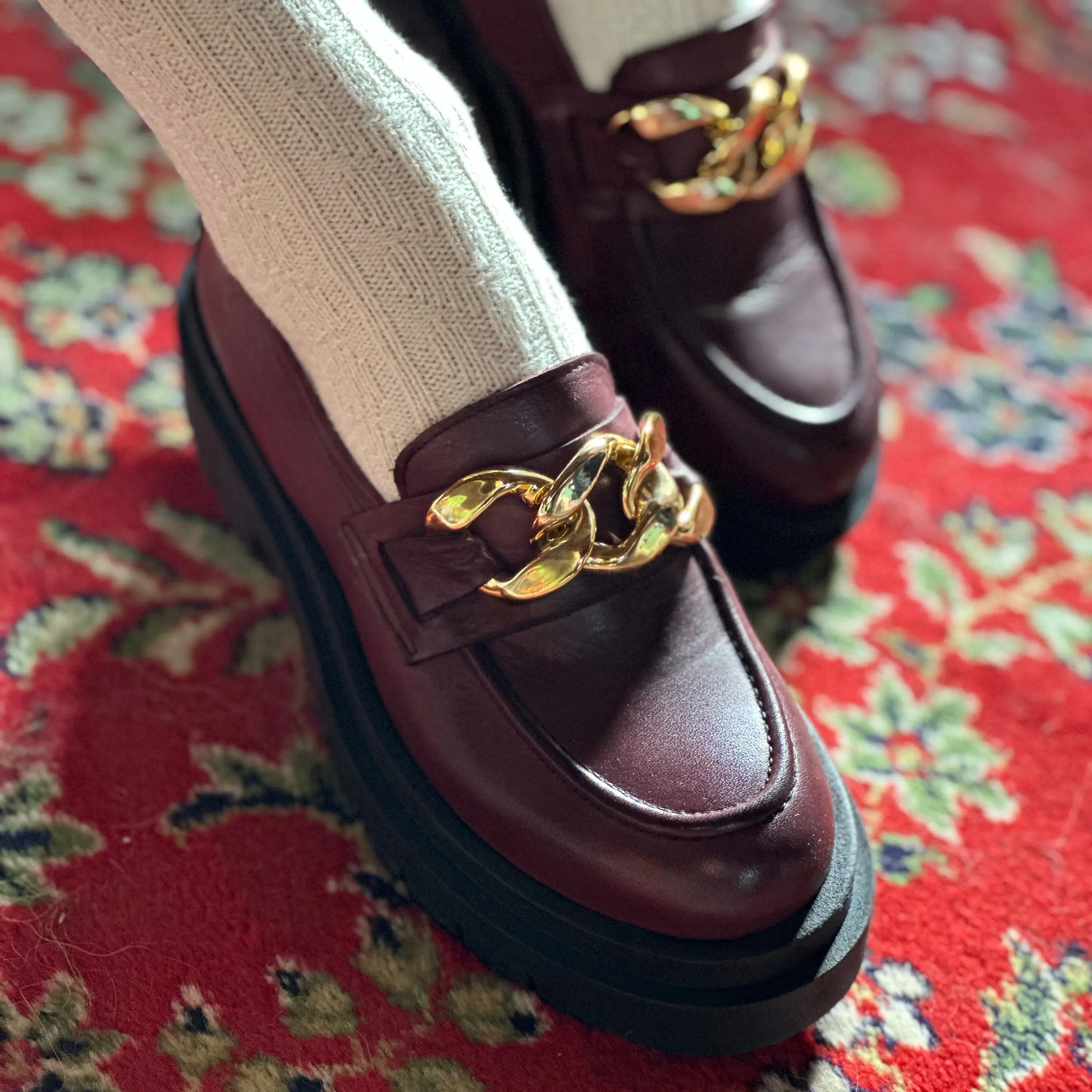 ONENESS - Cranberry Lug Lux Loafer