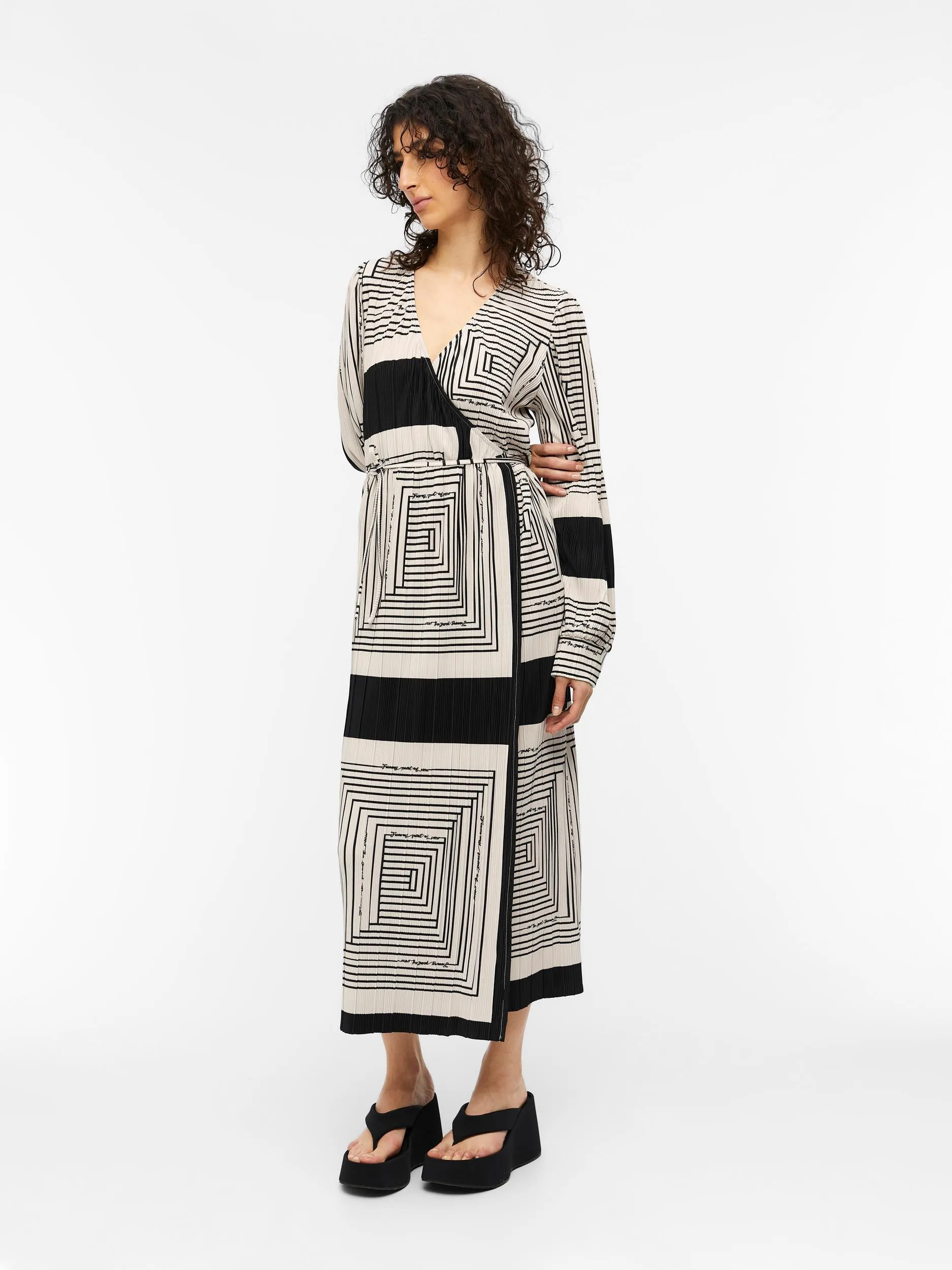 TOBINA WRAP DRESS (BLACK/IVORY)